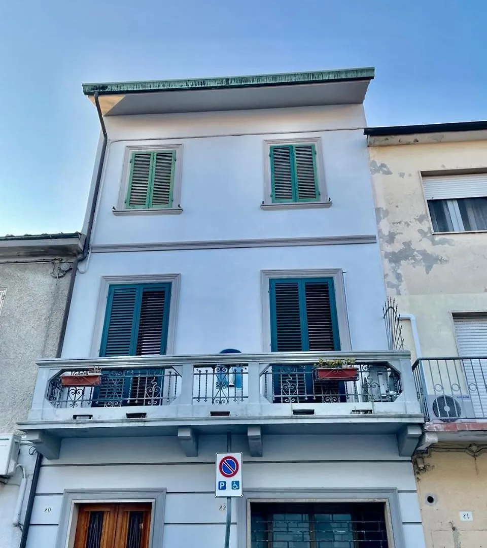 Casa Ave Villa Viareggio